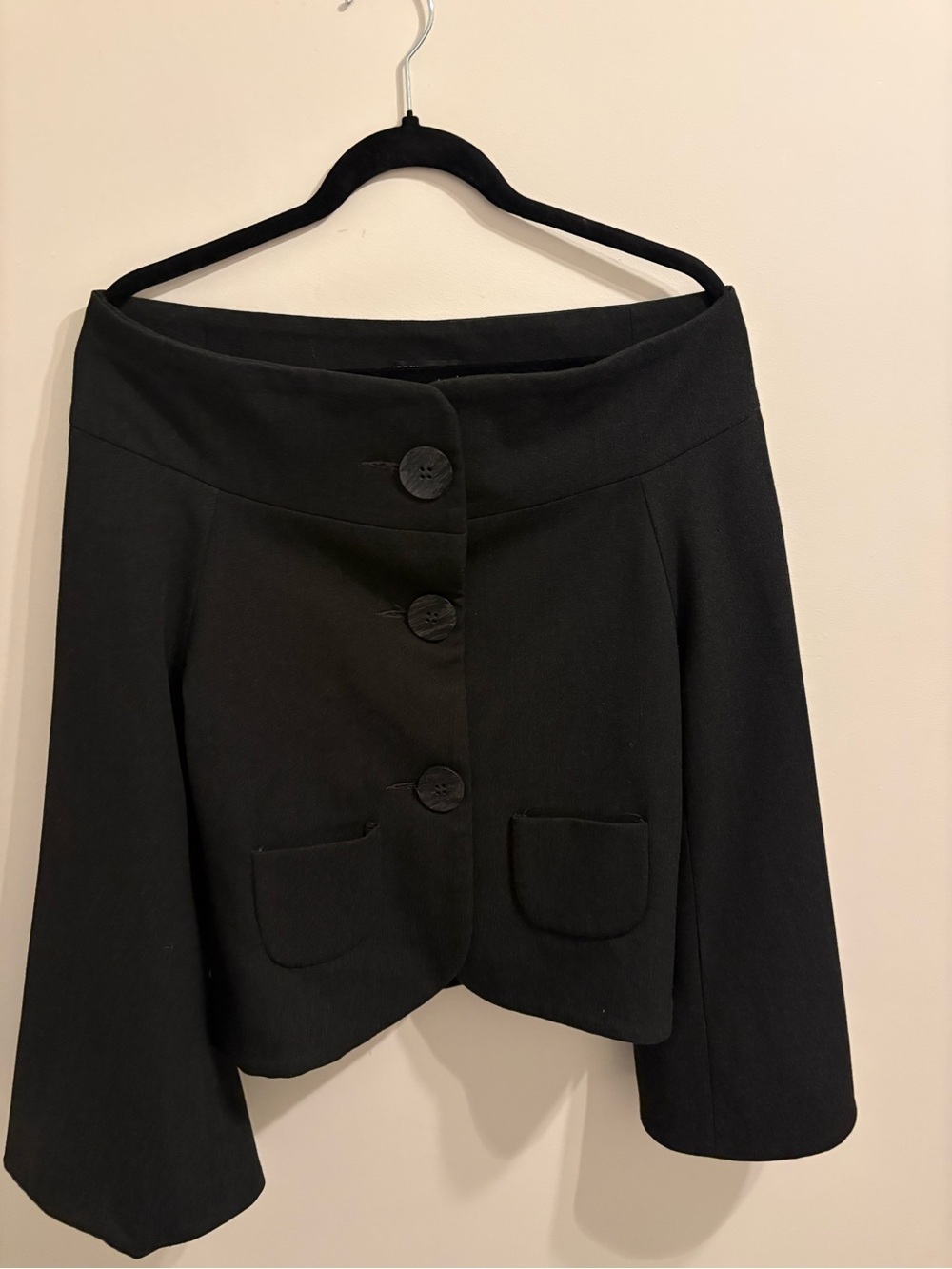 Powerline Cropped Button Front Blazer in Black Size 6